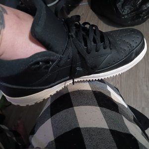 Nikes men shoes mid high